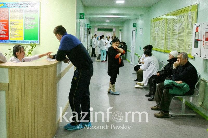 Очередь в поликлиниках снизилась в два раза - вице-премьер 